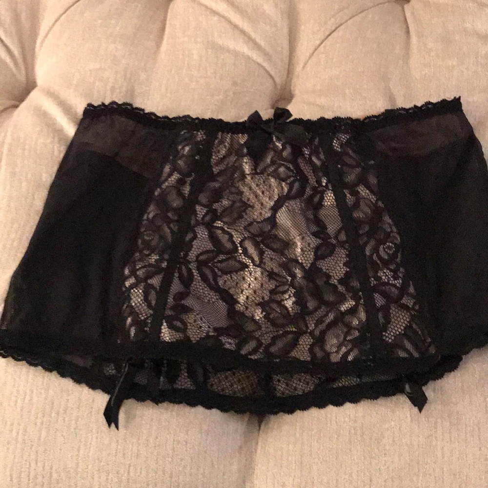 LINGERIE